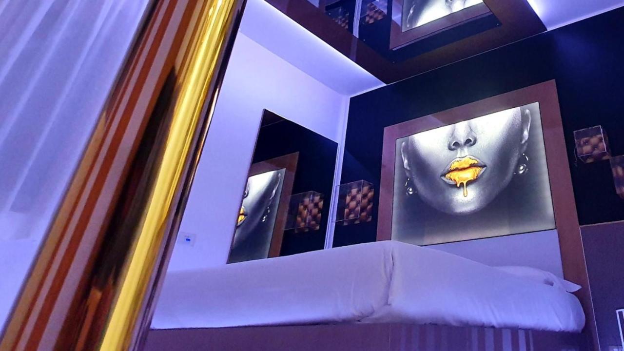 סיניסלו באלסמו C Rooms - Love Motel Monza מראה חיצוני תמונה