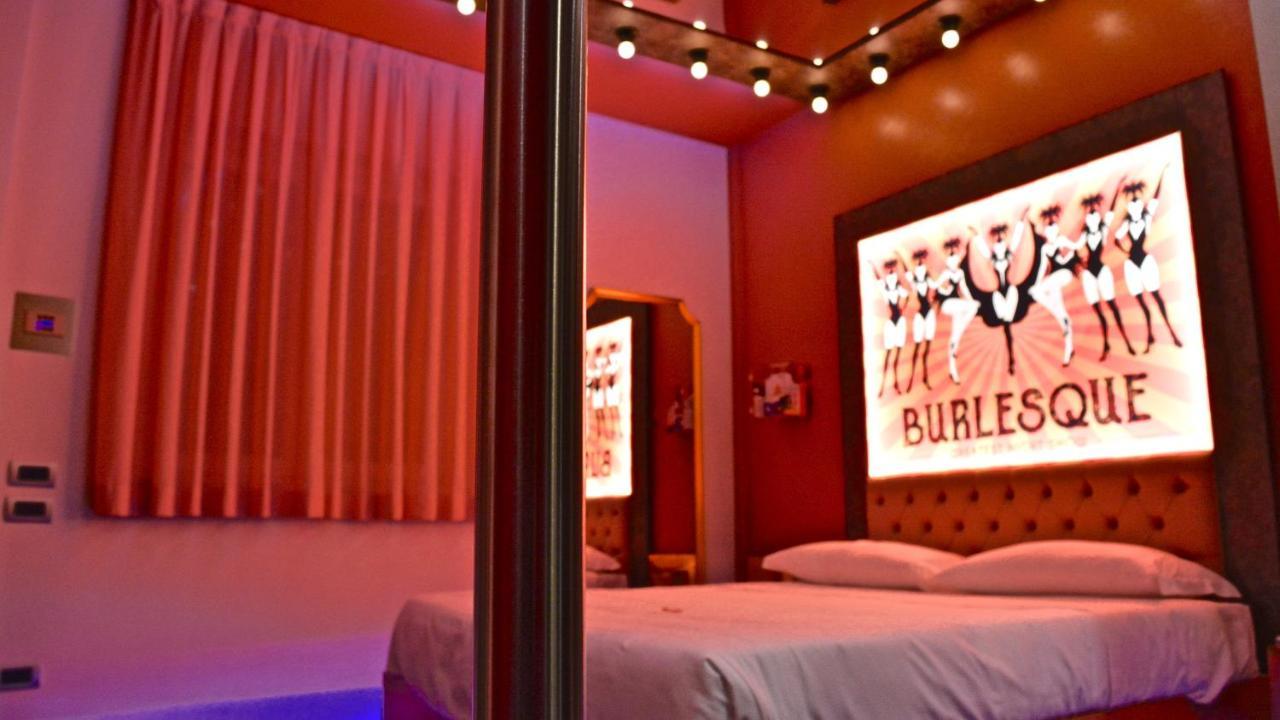 סיניסלו באלסמו C Rooms - Love Motel Monza מראה חיצוני תמונה