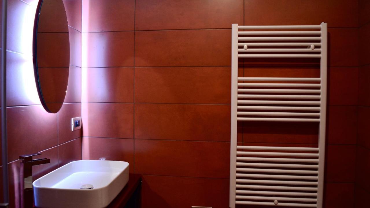 סיניסלו באלסמו C Rooms - Love Motel Monza מראה חיצוני תמונה