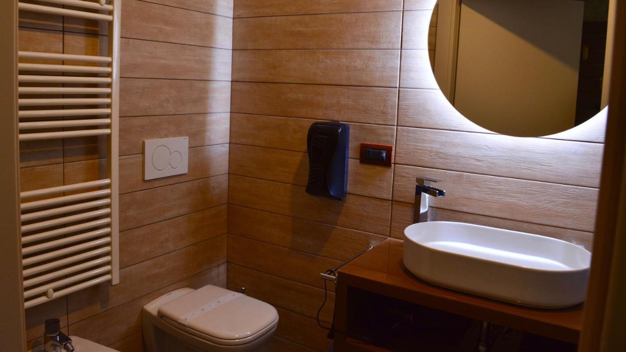 סיניסלו באלסמו C Rooms - Love Motel Monza מראה חיצוני תמונה